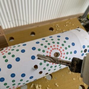 竹用ドリルで美しい穴を開ける竹灯篭DIYの核心作業