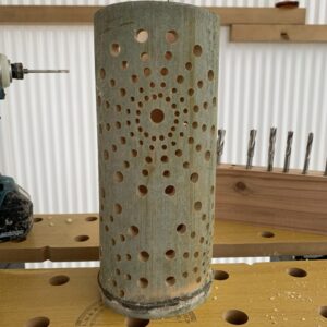 竹用ドリルで美しい穴を開ける竹灯篭DIYの核心作業